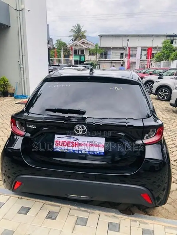 Toyota Yaris X 2024