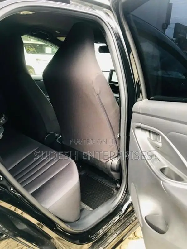 Toyota Yaris X 2024