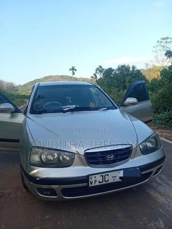 Hyundai Elantra 2001