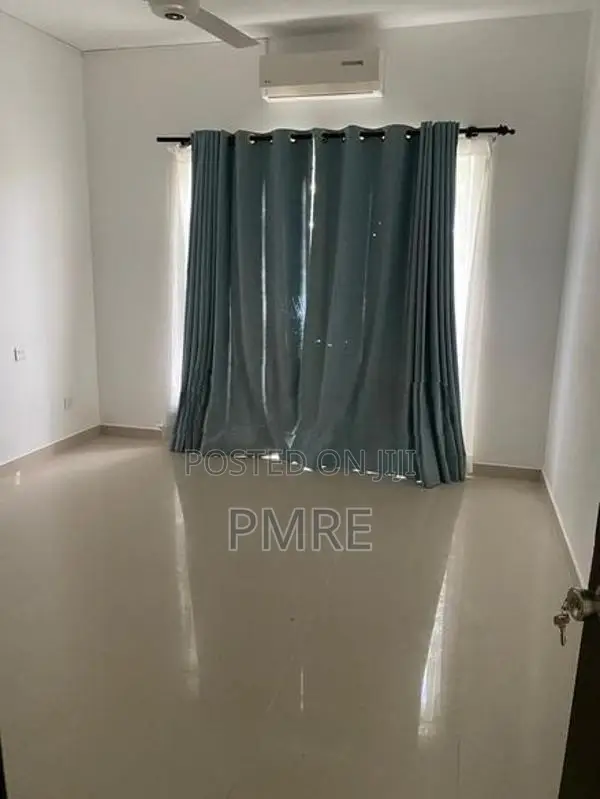 Apartment Flor Rent at Thalahena - Flora Skyline Residencies