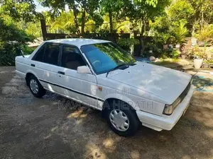 Nissan Sunny 1987