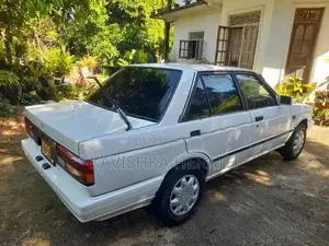 Nissan Sunny 1987