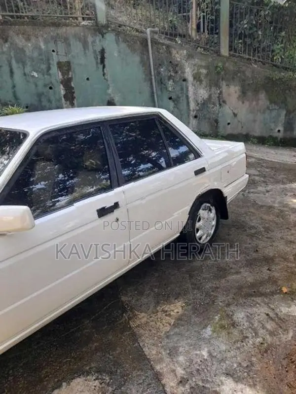 Nissan Sunny 1987