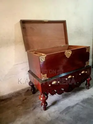 Antique Jackwood Pettagama