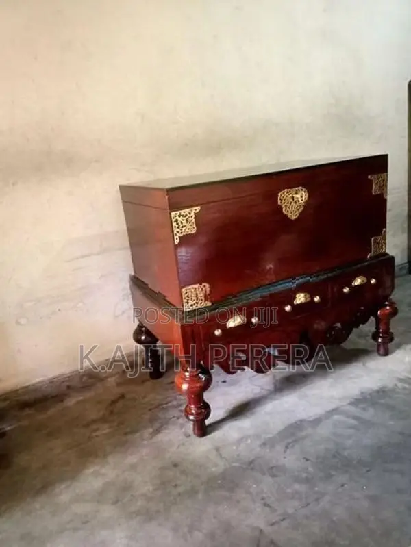 Antique Jackwood Pettagama