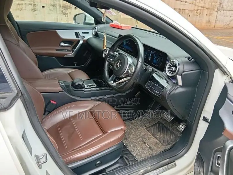 Mercedes Benz CLA 200 Plus 2019