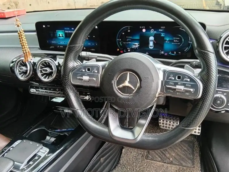 Mercedes Benz CLA 200 Plus 2019