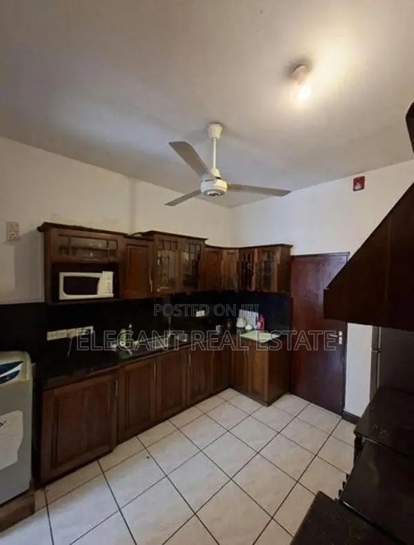Queens Court - 03 Bedroom Apartment For Rent In Colombo (A6838)