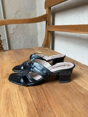 Pearlrich Black Heels