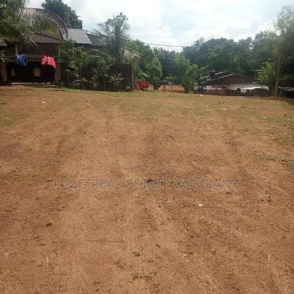 Land for sale Wathuragama