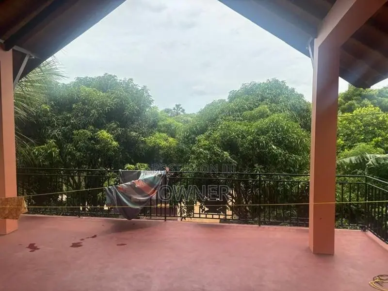 Luxury Holiday Bungalow In Jaffna