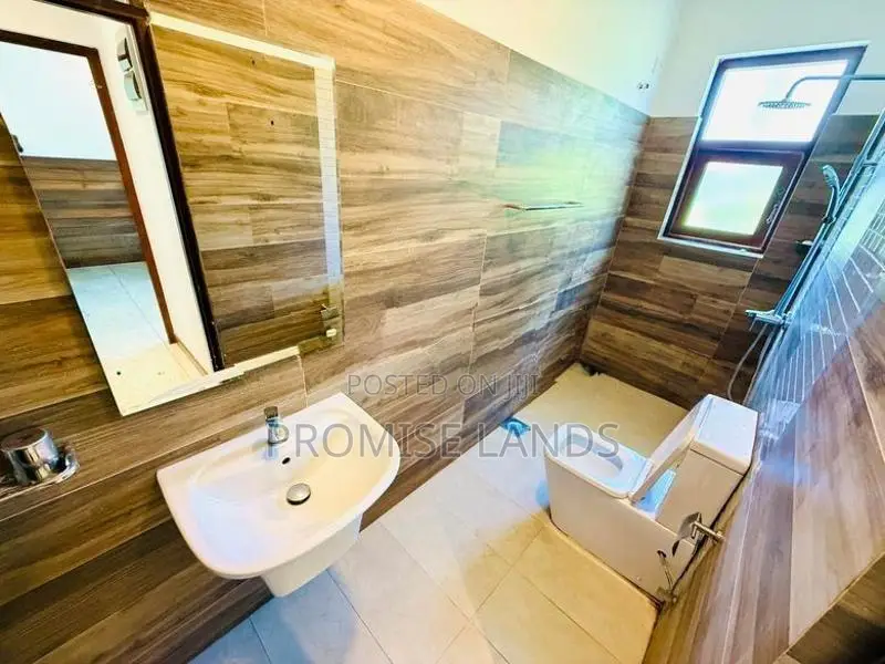 Architecture Luxury House For Sale In Wattala