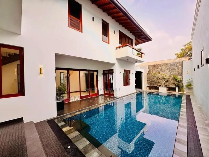 Luxury 3-Story Residence With Rooftop Bar Pool – Kotte