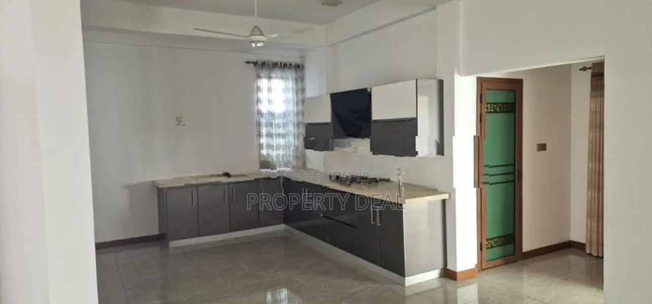Apartment Building For Sale In Kottawa. - PDA452
