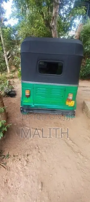 Bajaj RE 2003