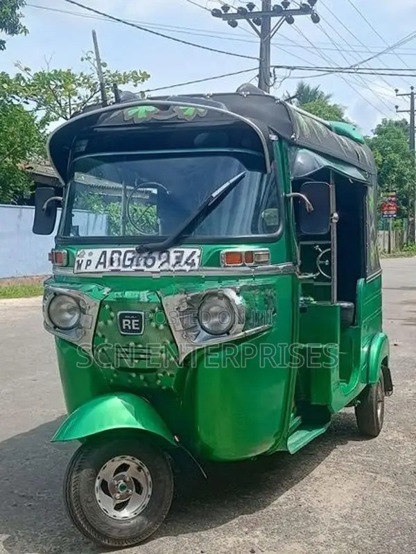 Bajaj RE 2015