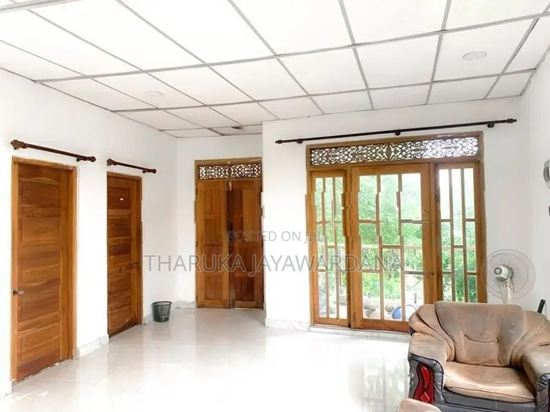 House 2nd Floor Unit for Rent Unfurnished Pitakotte