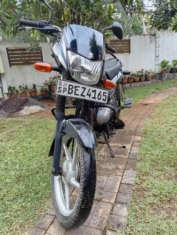 Bajaj Platina 100 ES 2017