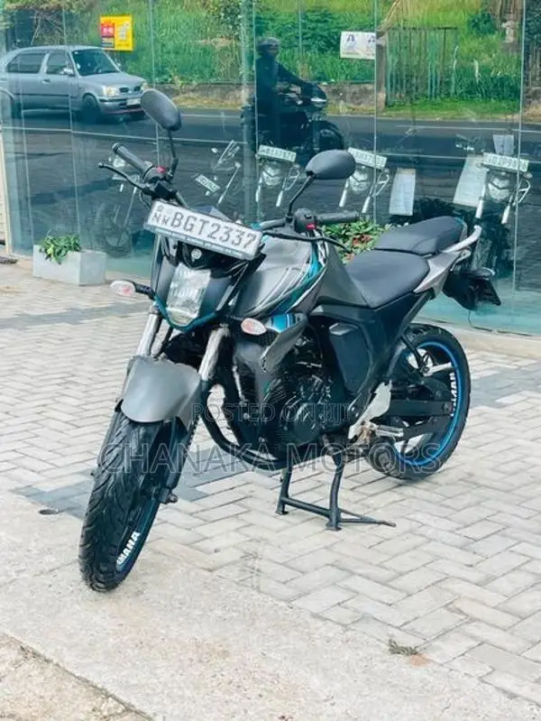 Yamaha FZ V2 Mat 2018