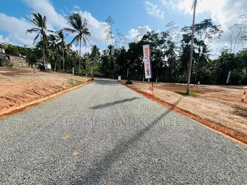බද්දේගම අධිවේගී පිවිසුමට ආසන්නයෙන්
