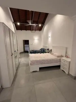 5,000 sq.ft - Furnished House For Rent HL56084 In Colombo 7