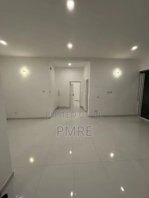 300 Sqft Ground floor Office spaces for Rent in Colombo 08