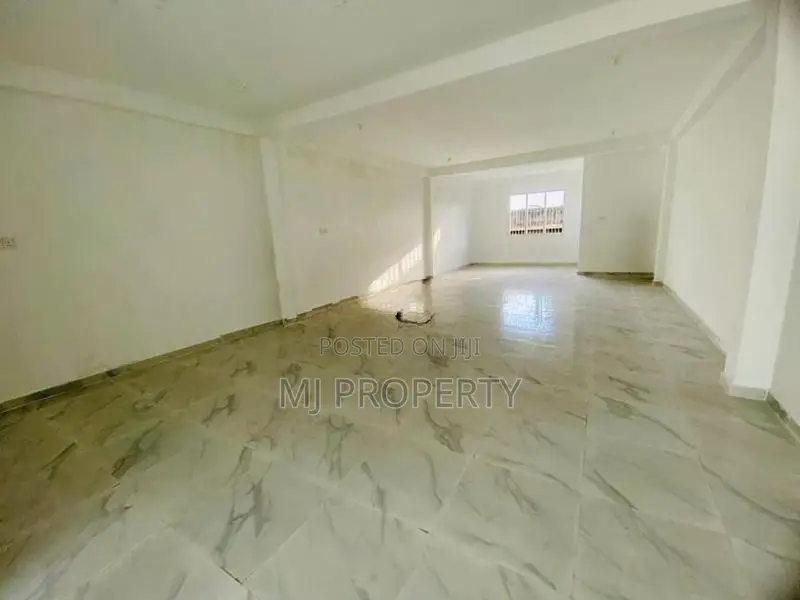 ( IC-1319) Valuable Commercial 1st Floor Shop Space Rent In Homagama