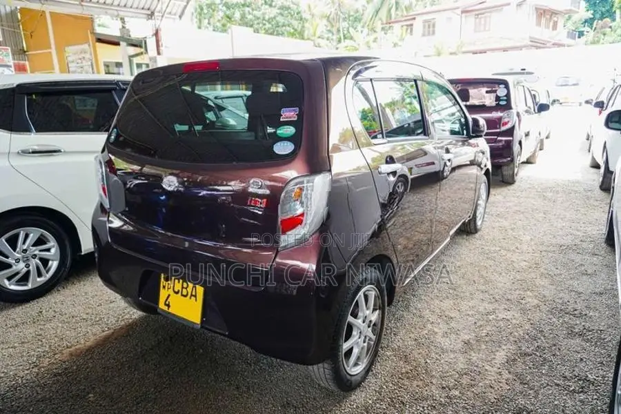 Daihatsu Mira 2016