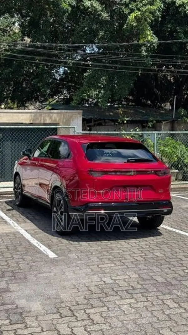 Honda Vezel RS Metalic Red 2026