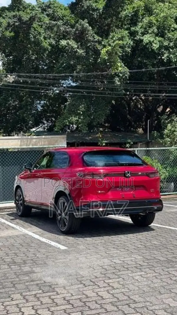 Honda Vezel RS Metalic Red 2026