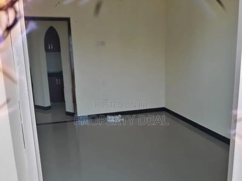 Elegant Apartment For Sale In Prime Bambalapitiya Colombo 4 PDA535
