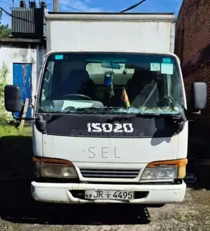Isuzu Elf 2000