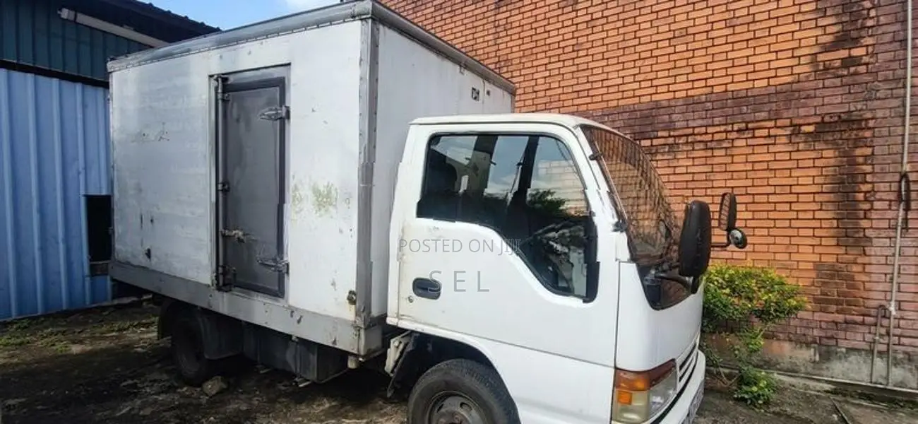 Isuzu Elf 2000