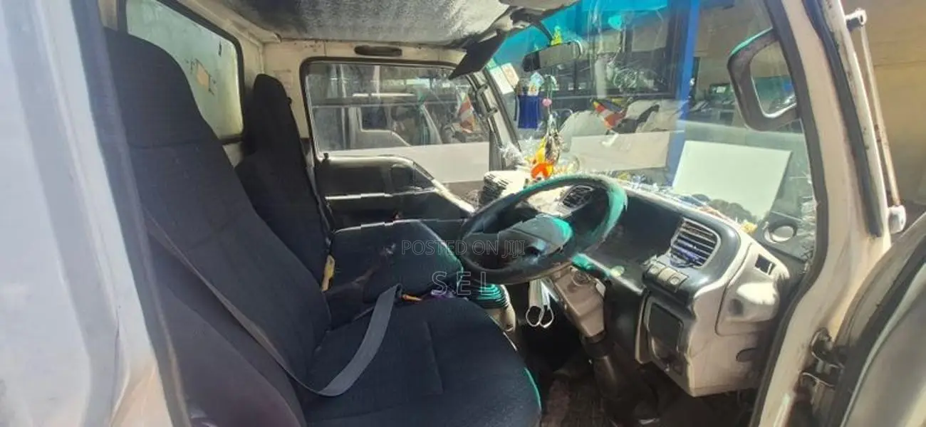 Isuzu Elf 2000