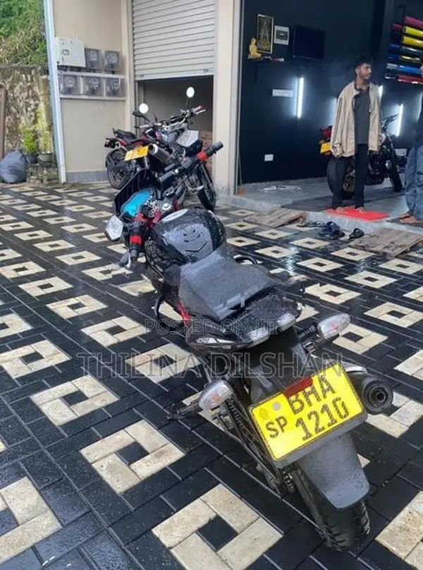 Bajaj Pulsar 150 2018