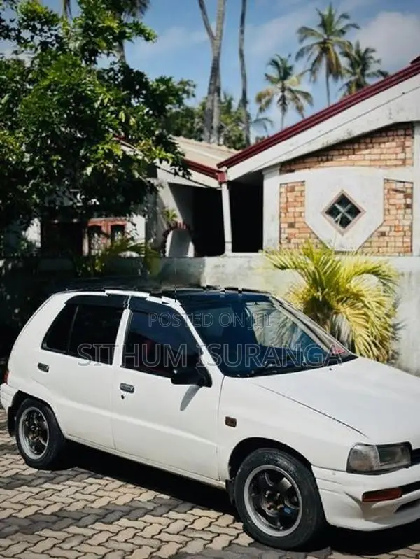 Daihatsu Charade G100 1998