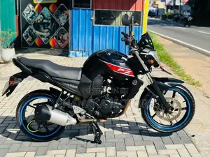Yamaha FZ V1 2015