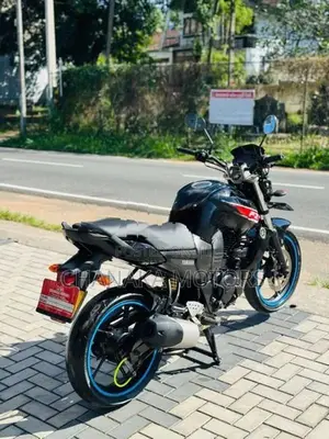 Yamaha FZ V1 2015