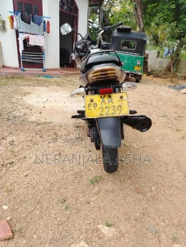 Bajaj Discover 2013