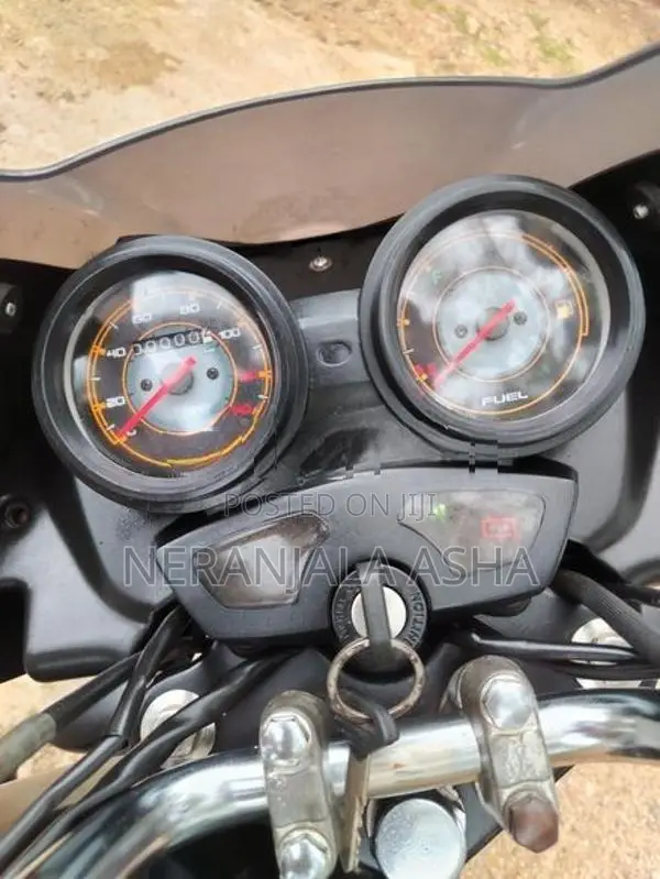 Bajaj Discover 2013