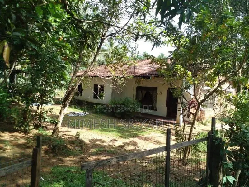 කඩවත, කිරිල්ලවල නිවසක් විකිණීමට