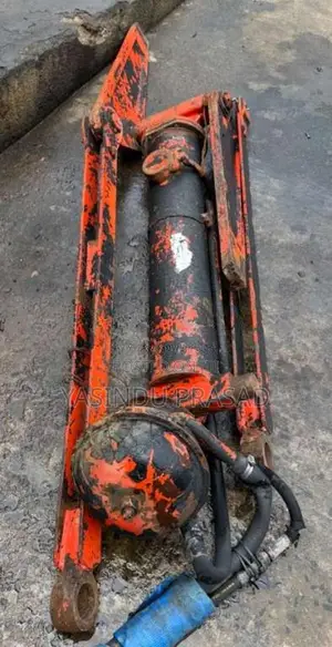Isuzu Forward Tipper Jack for Lorry