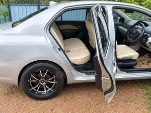 Toyota Belta 2007 Car (Used)