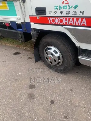 Mitsubishi Canter 1990 Lorry (Used)