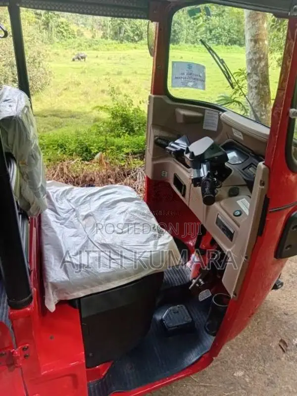 Bajaj RE 2026 Three Wheel (Used)