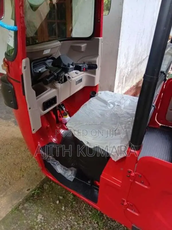 Bajaj RE 2026 Three Wheel (Used)