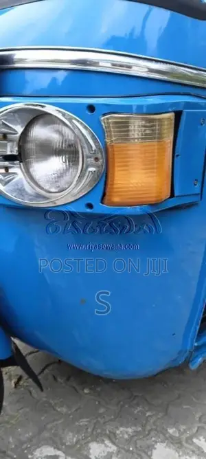 Bajaj 4 stroke 2010 Three Wheel (Used)