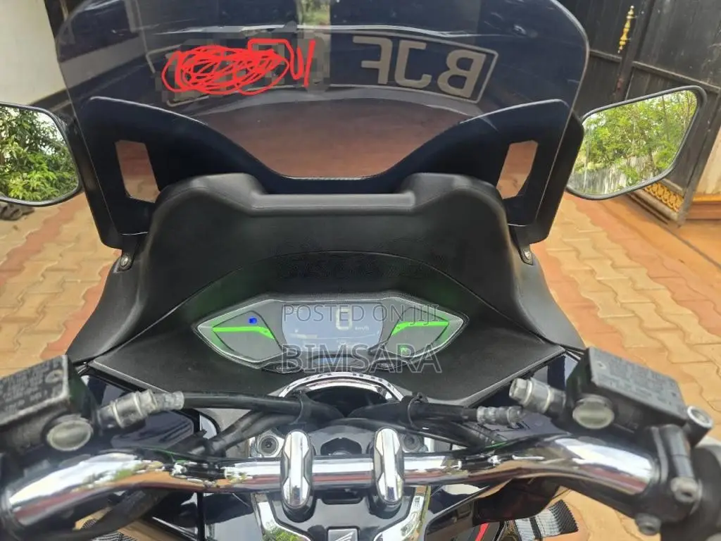 Honda PCX 160 Japan 2024 Motorbike (Used)