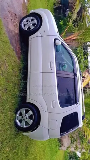Chevrolet Cruze 2004 Car (Used)