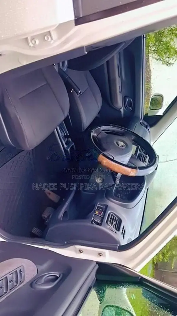 Chevrolet Cruze 2004 Car (Used)